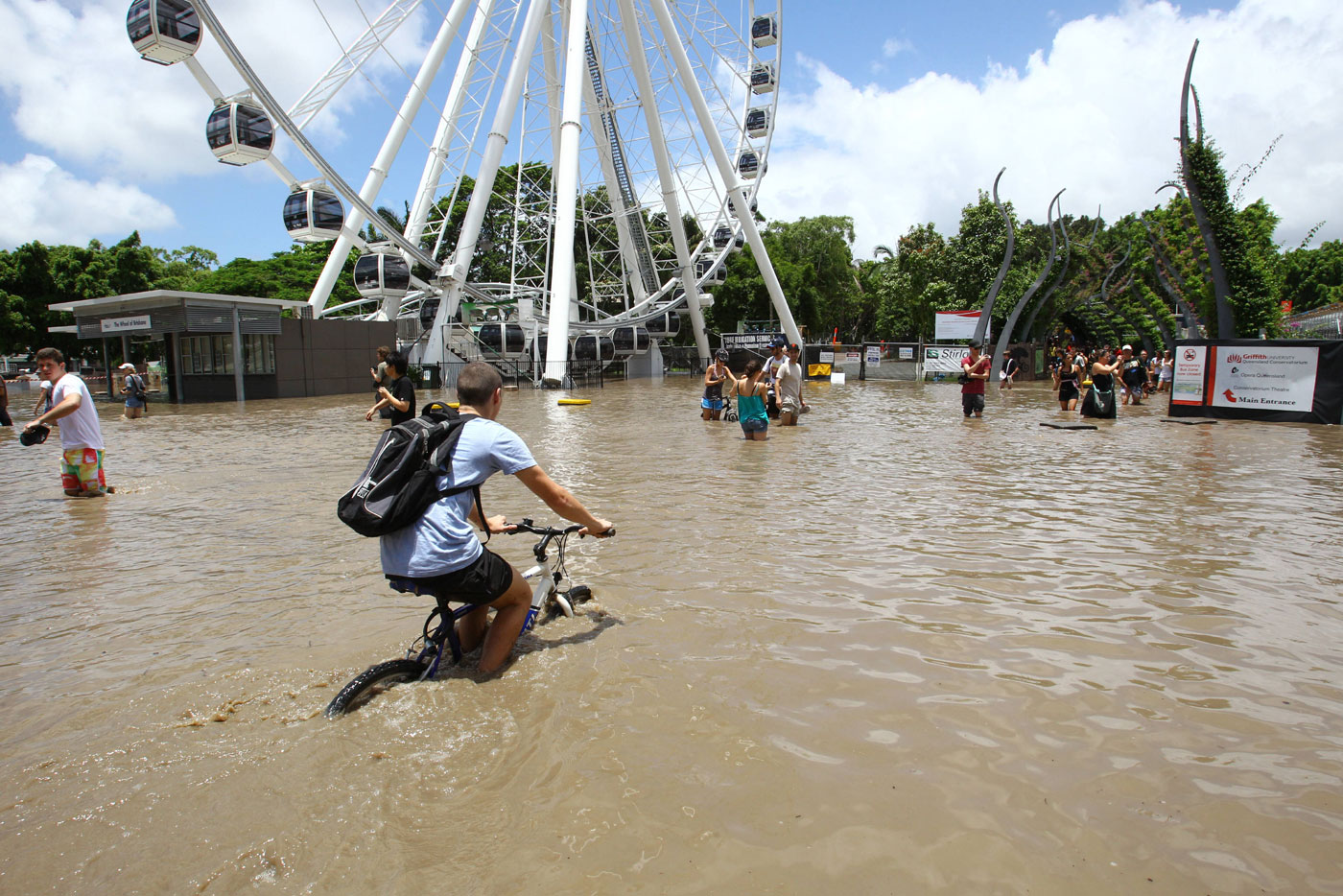2011 flooding in Brisbane Thumbnail