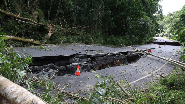 Palmerston Highway damage