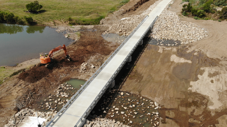 Concrete bridge
