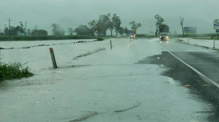 Whitsundays flooding Feb 2023