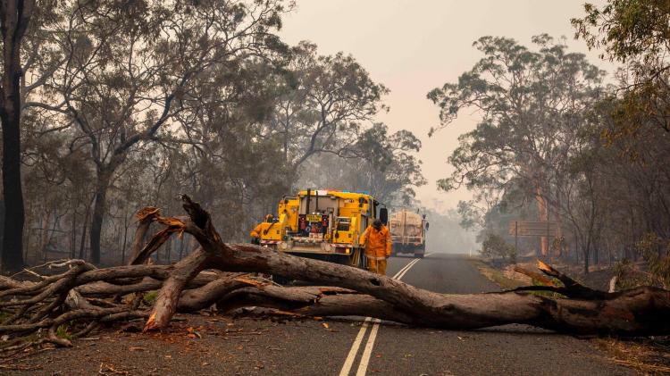 QFES crew responding to Central Queensland bushfires of 2018.