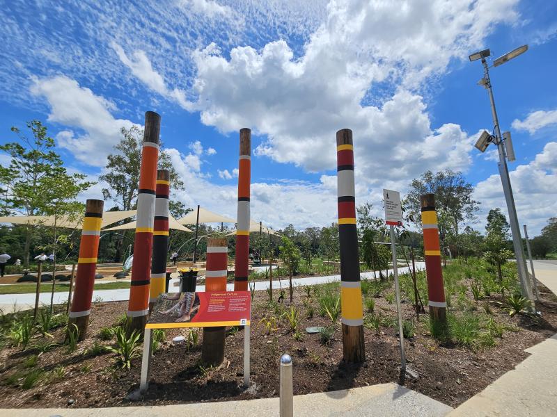 Colleges Crossing Recreation Reserve totem feature